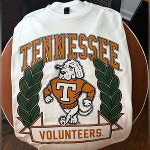 Tennessee Volunteers - Retro Graphic T-shirt - Gildan